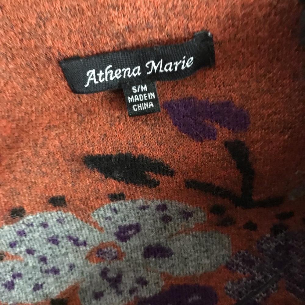 🍑Wool Cape. 50% off - Picture 2 of 4